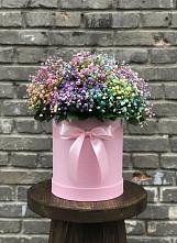 Цветочная композиция из Гипсофила и Розы в шляпной коробке в Красные Ткачи