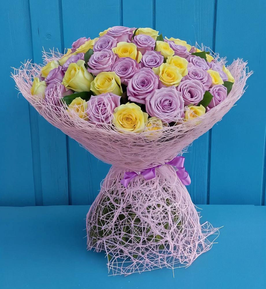 Букет 101 Волшебный Миг в Красные Ткачи