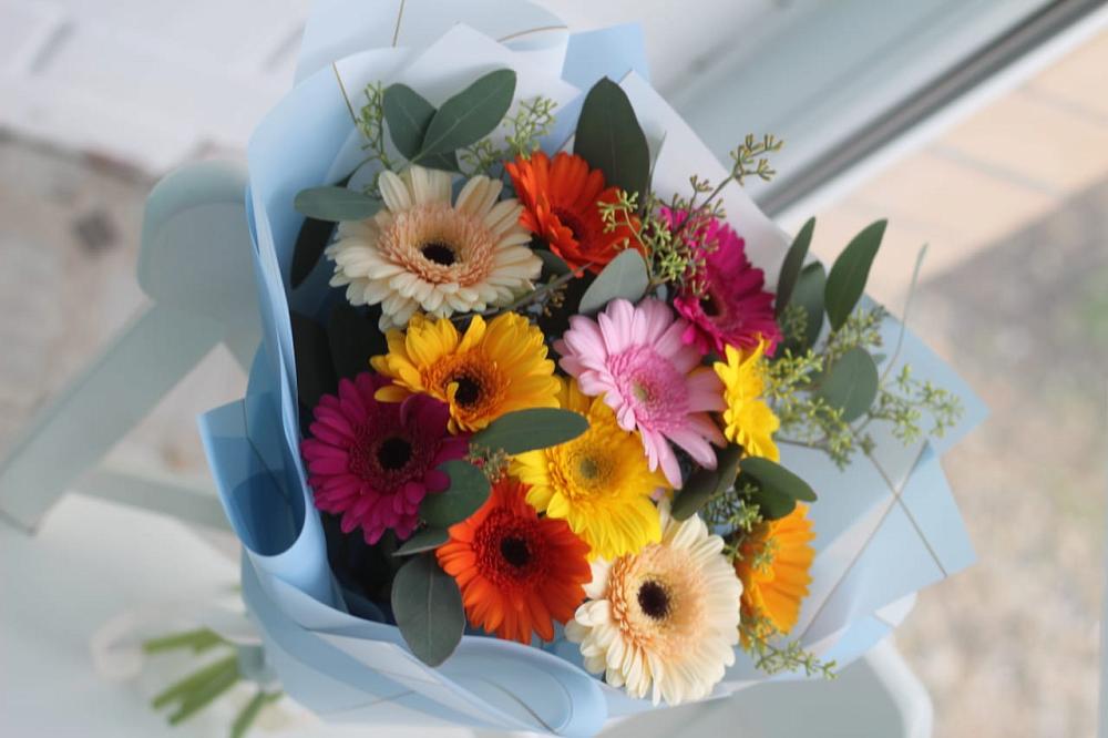 Букет цветов из: Герберы в Красные Ткачи