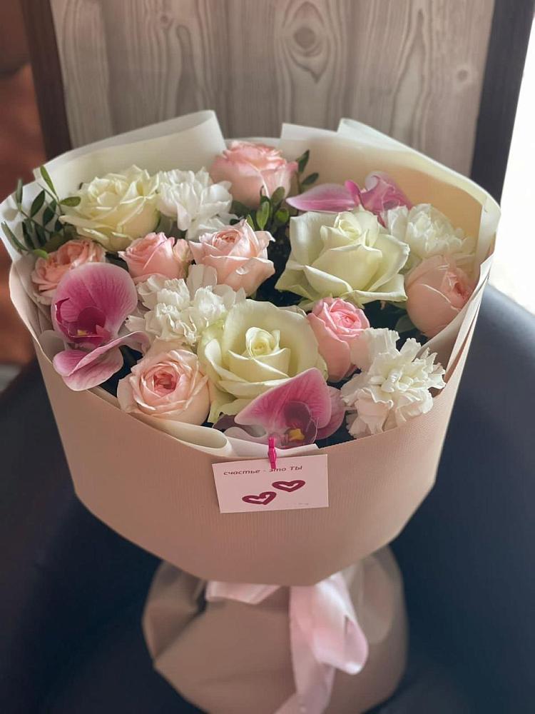 Букет цветов из: Орхидеи, Розы и Гвоздики в Красные Ткачи