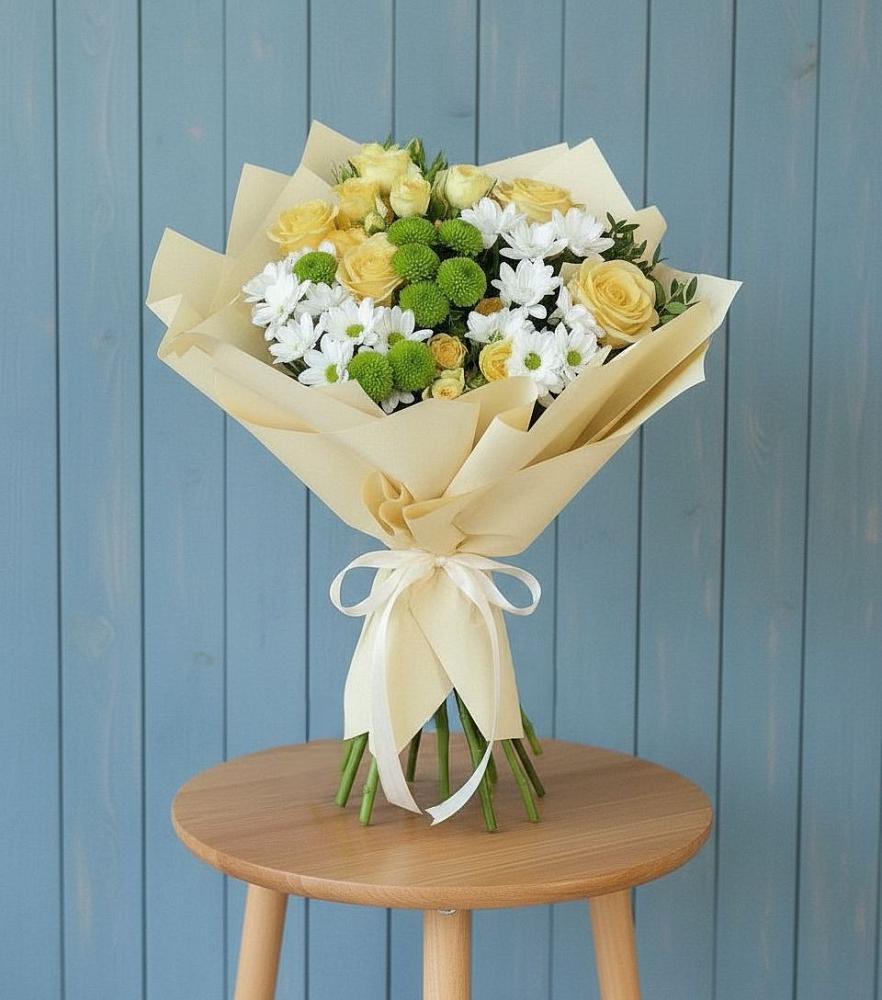 Букет цветов из: Хризантемы и Розы в Красные Ткачи