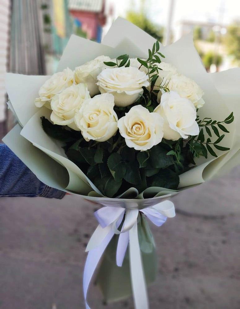 Букет Белые розы Проуд в Красные Ткачи