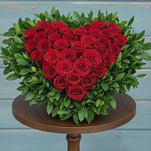Цветочная композиция из Розы в виде сердца в Красные Ткачи