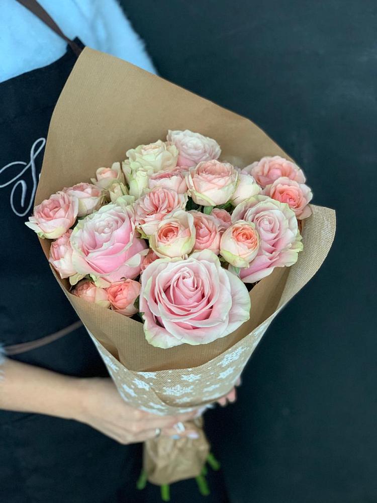 Букет цветов из: Хризантемы и Розы в Красные Ткачи