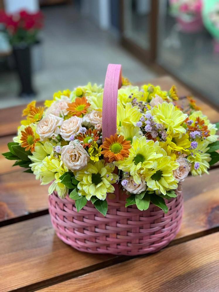 Цветочная композиция из Хризантемы и Розы в корзине в Красные Ткачи