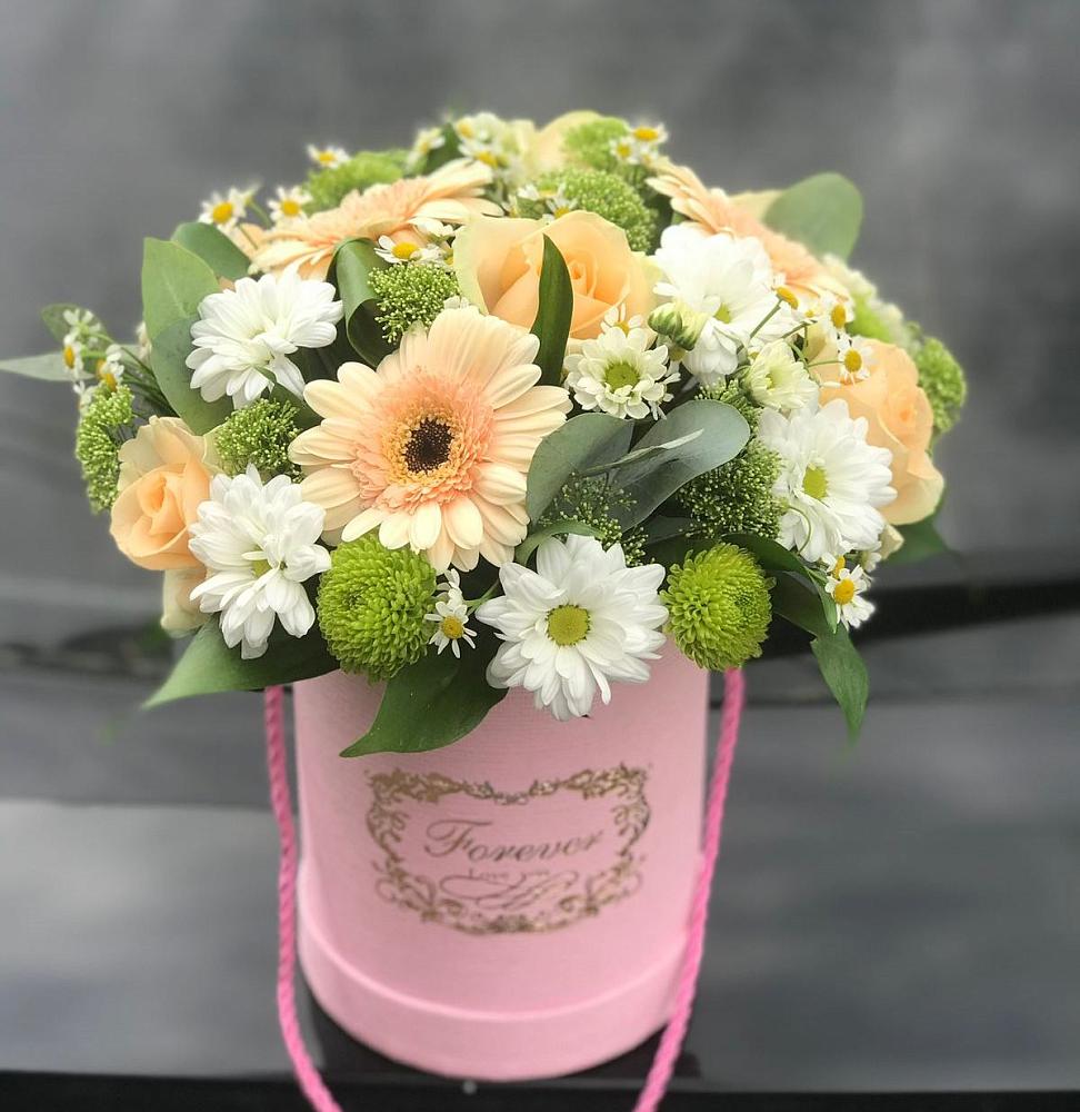 Цветочная композиция из Розы, Герберы и Хризантемы в шляпной коробке в Красные Ткачи